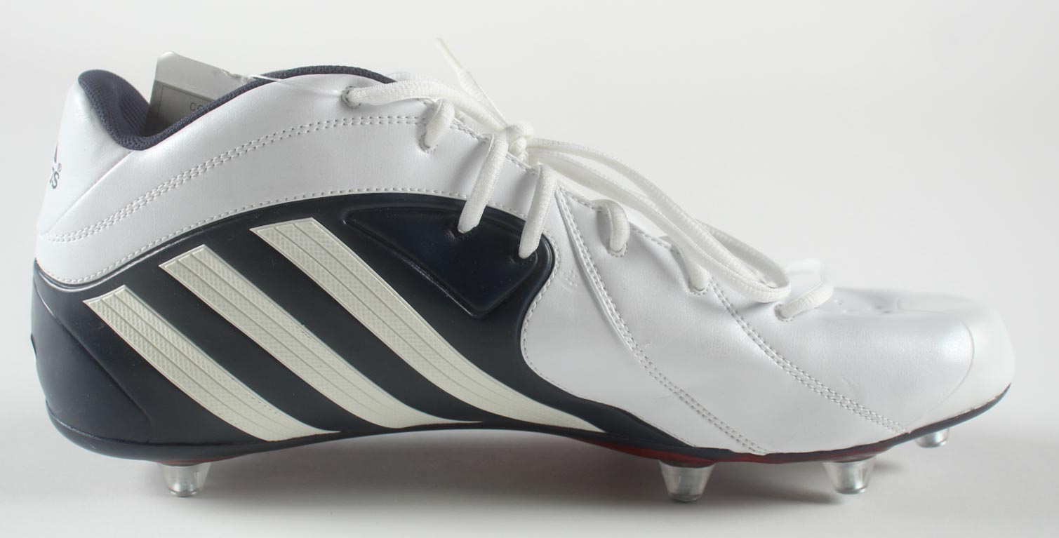 Montez Sweat Signed Adidas Football Cleat (JSA) at PristineAuction.com Montez Sweat Signed Adidas Football Cleat (JSA) at PristineAuction.com