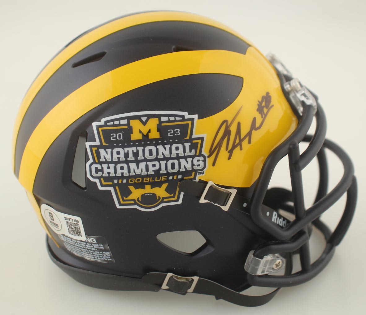 Kalel Mullings Signed Michigan Wolverines Speed Mini Helmet (Beckett) at PristineAuction.com Kalel Mullings Signed Michigan Wolverines Speed Mini Helmet (Beckett) at PristineAuction.com