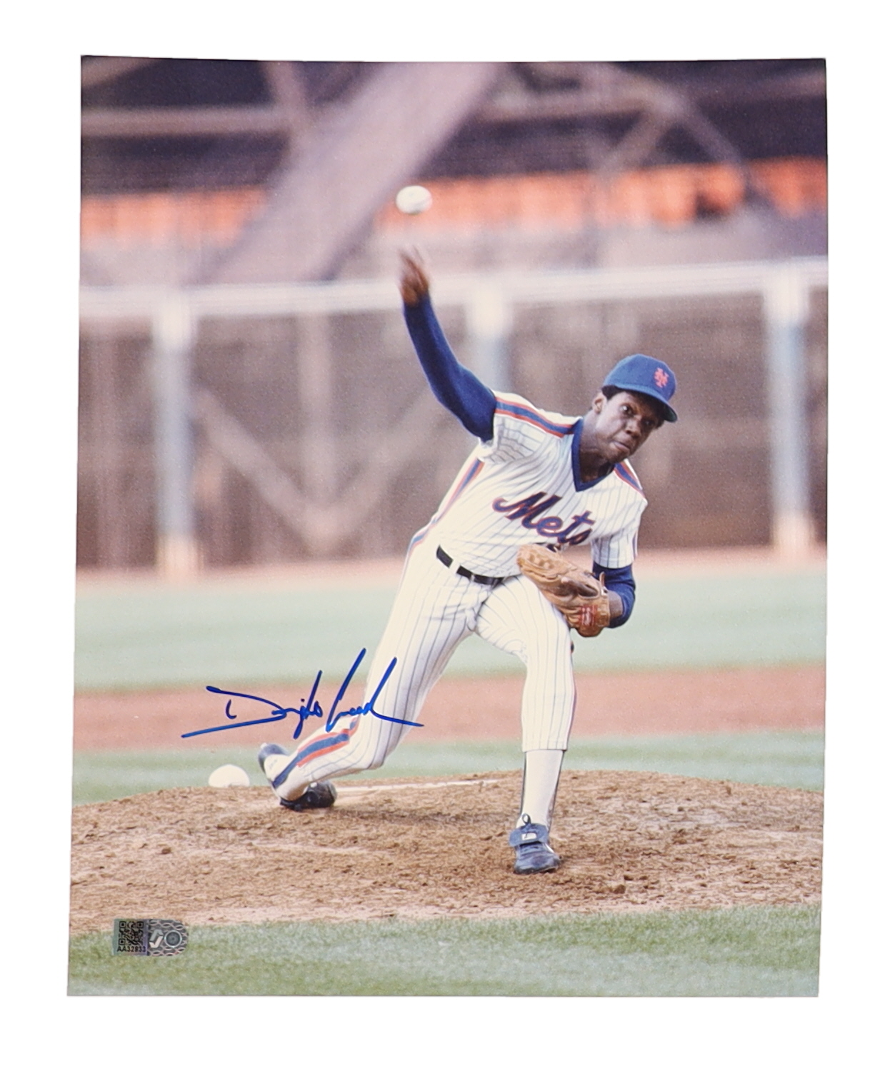 Dwight "Doc" Gooden Signed Mets 8x10 Photo (AIV) at PristineAuction.com Dwight "Doc" Gooden Signed Mets 8x10 Photo (AIV) at PristineAuction.com