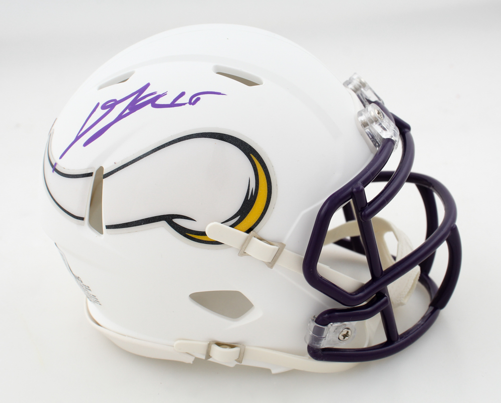 Dallas Turner Signed Vikings White Matte Speed Mini Helmet (Beckett) at PristineAuction.com Dallas Turner Signed Vikings White Matte Speed Mini Helmet (Beckett) at PristineAuction.com