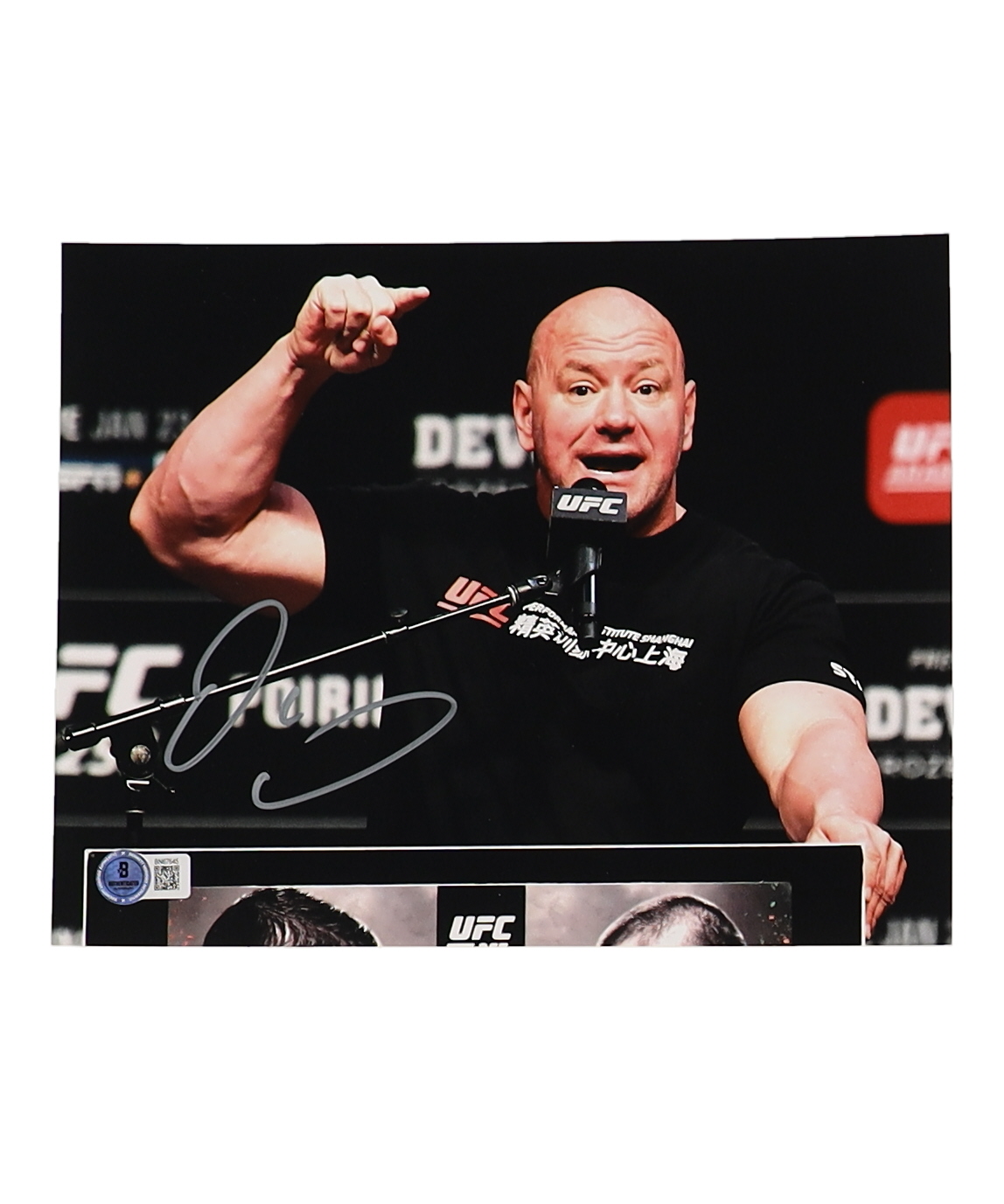 Dana White Signed UFC 8x10 Photo (Beckett) at PristineAuction.com Dana White Signed UFC 8x10 Photo (Beckett) at PristineAuction.com