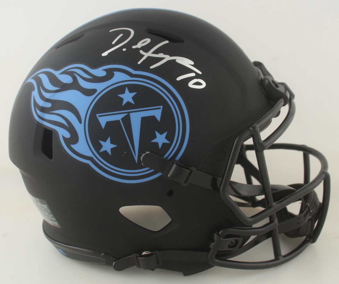 DeAndre Hopkins Signed Titans Full-Size Authentic On-Field Eclipse Alternate Speed Helmet (Beckett) at PristineAuction.com DeAndre Hopkins Signed Titans Full-Size Authentic On-Field Eclipse Alternate Speed Helmet (Beckett) at PristineAuction.com