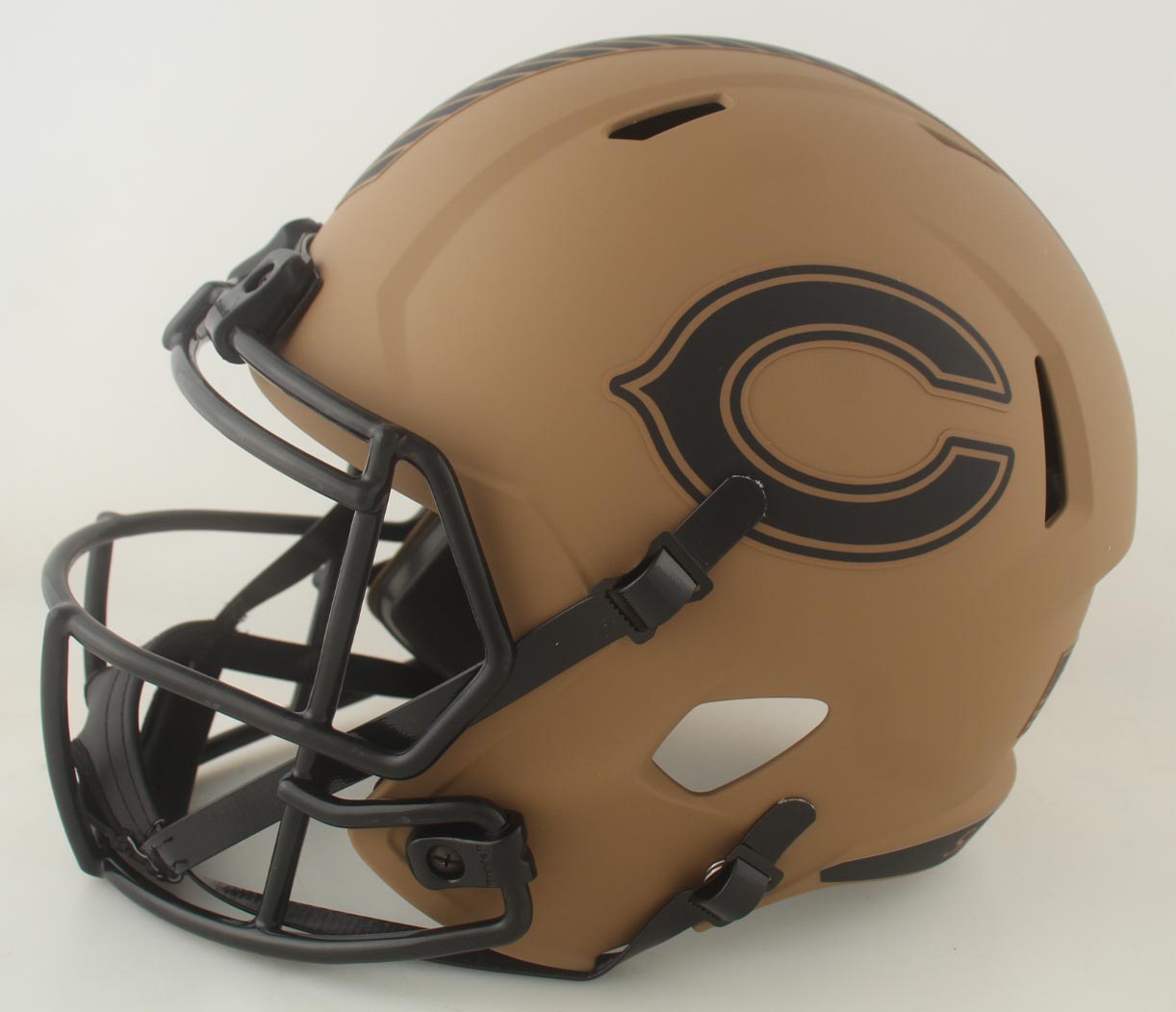 Brian Urlacher Signed Bears Full-Size Salute to Service Alternate Speed Helmet Inscribed "HOF 18" (Beckett) at PristineAuction.com Brian Urlacher Signed Bears Full-Size Salute to Service Alternate Speed Helmet Inscribed "HOF 18" (Beckett) at PristineAuction.com