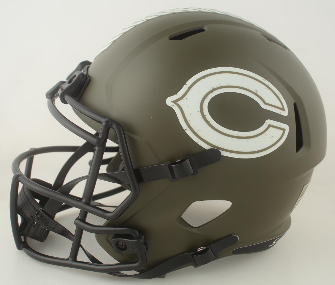 Brian Urlacher Signed Bears Full-Size Salute to Service Alternate Speed Helmet Inscribed "HOF 18" (Beckett) at PristineAuction.com Brian Urlacher Signed Bears Full-Size Salute to Service Alternate Speed Helmet Inscribed "HOF 18" (Beckett) at PristineAuction.com