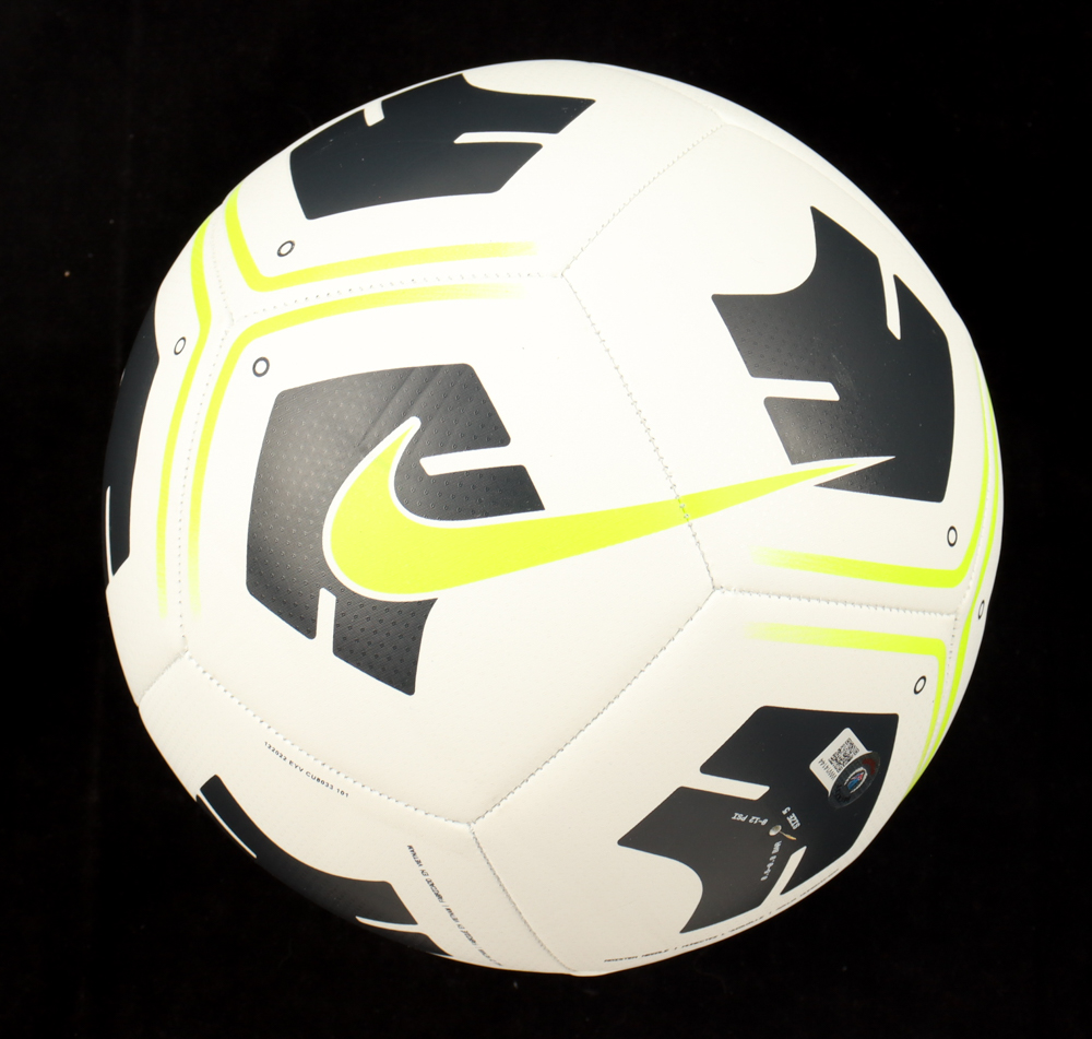 Ronaldo Signed Nike Soccer Ball (Beckett) at PristineAuction.com Ronaldo Signed Nike Soccer Ball (Beckett) at PristineAuction.com