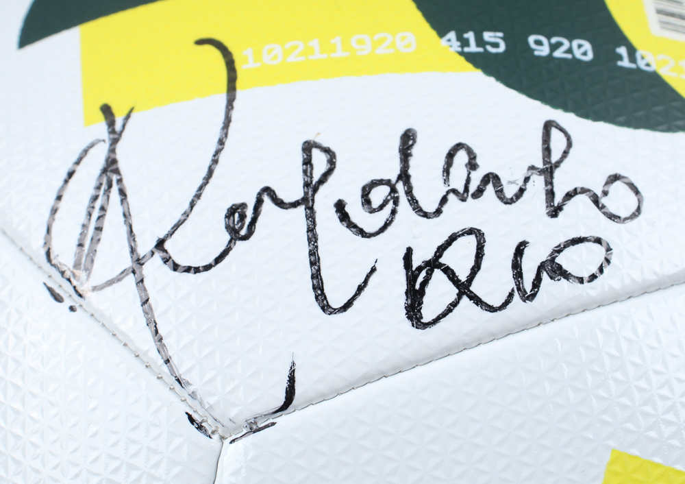 Ronaldinho Signed 2022 Nike Brazil Soccer Ball Inscribed "Rio" (Beckett) at PristineAuction.com Ronaldinho Signed 2022 Nike Brazil Soccer Ball Inscribed "Rio" (Beckett) at PristineAuction.com