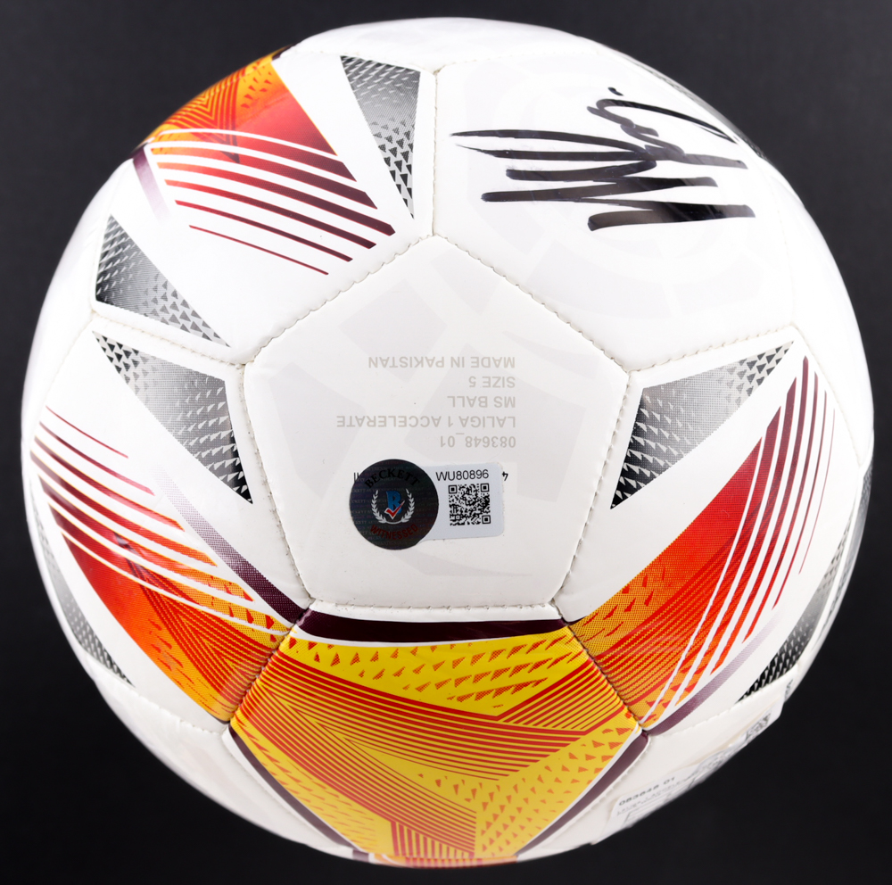 Memphis Depay Signed La Liga Santander Logo Soccer Ball (Beckett) at PristineAuction.com Memphis Depay Signed La Liga Santander Logo Soccer Ball (Beckett) at PristineAuction.com