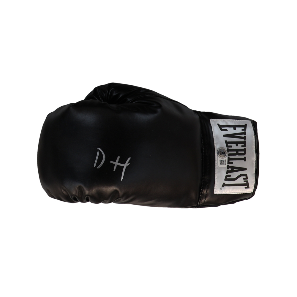 Devin Haney Signed Everlast Boxing Glove (Beckett) at PristineAuction.com