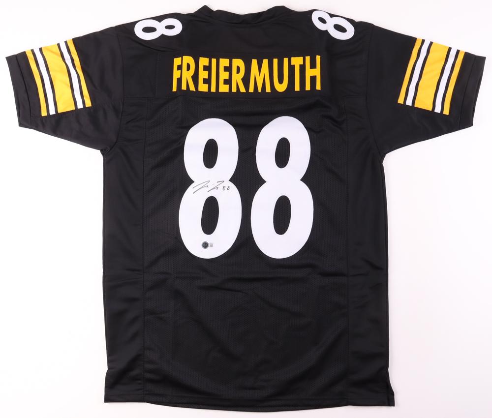 Pat Freiermuth Signed Jersey (Beckett) at PristineAuction.com Pat Freiermuth Signed Jersey (Beckett) at PristineAuction.com