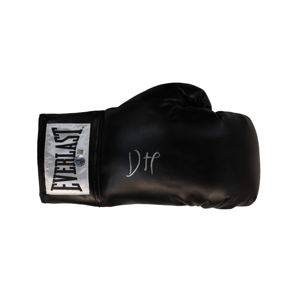 Devin Haney Signed Everlast Boxing Glove (Beckett) at PristineAuction.com