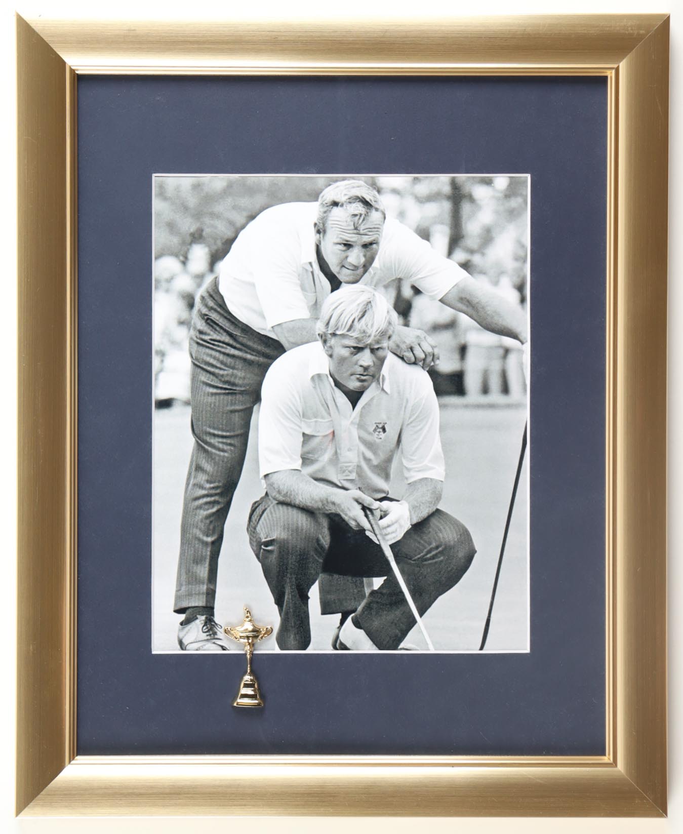 Jack Nicklaus & Arnold Palmer Line up the Putt at Kiawah Island Custom Framed Photo with Ryder Cup Mini Gold Trophy at PristineAuction.com Jack Nicklaus & Arnold Palmer Line up the Putt at Kiawah Island Custom Framed Photo with Ryder Cup Mini Gold Trophy at PristineAuction.com