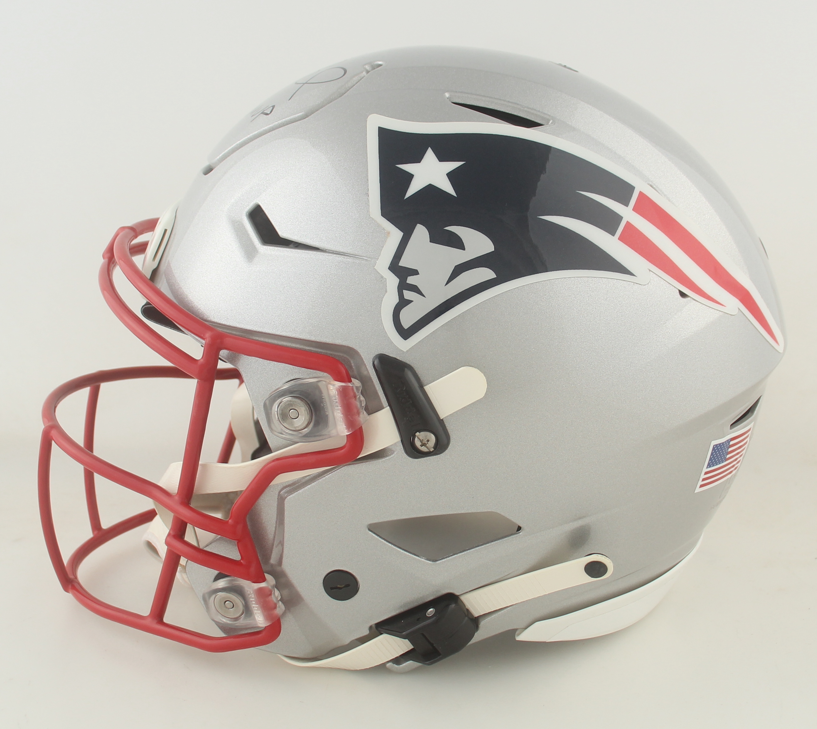 Tom Brady Signed Patriots Full-Size Authentic On-Field Speedflex Helmet Inscribed "3x NFL MVP" (Fanatics) at PristineAuction.com Tom Brady Signed Patriots Full-Size Authentic On-Field Speedflex Helmet Inscribed "3x NFL MVP" (Fanatics) at PristineAuction.com