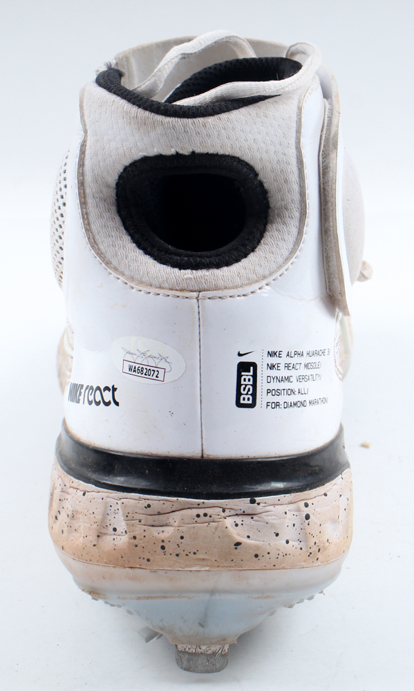 Aroldis Chapman Signed Nike Game-Used Baseball Cleat (JSA) at PristineAuction.com Aroldis Chapman Signed Nike Game-Used Baseball Cleat (JSA) at PristineAuction.com