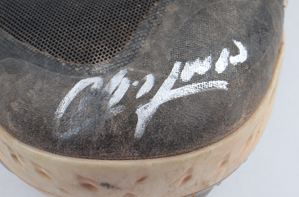 Aroldis Chapman Signed Nike Game-Used Baseball Cleat (JSA) at PristineAuction.com Aroldis Chapman Signed Nike Game-Used Baseball Cleat (JSA) at PristineAuction.com