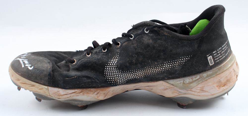 Aroldis Chapman Signed Nike Game-Used Baseball Cleat (JSA) at PristineAuction.com Aroldis Chapman Signed Nike Game-Used Baseball Cleat (JSA) at PristineAuction.com