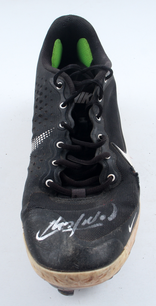 Aroldis Chapman Signed Nike Game-Used Baseball Cleat (JSA) at PristineAuction.com Aroldis Chapman Signed Nike Game-Used Baseball Cleat (JSA) at PristineAuction.com