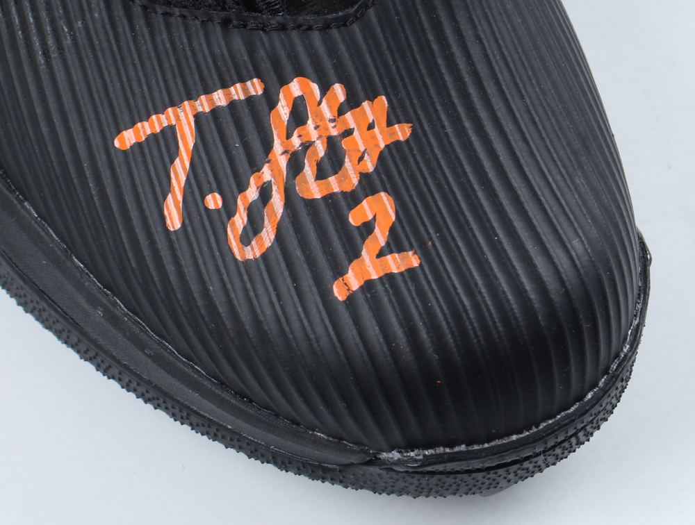 Tyrique Stevenson Signed Adidas Cleat (JSA) at PristineAuction.com Tyrique Stevenson Signed Adidas Cleat (JSA) at PristineAuction.com