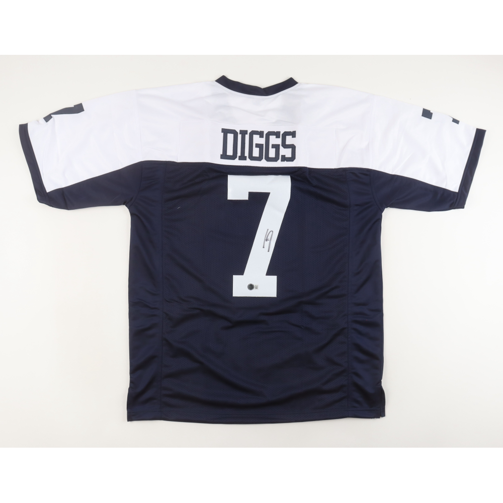 Trevon Diggs Signed Jersey (Beckett) at PristineAuction.com