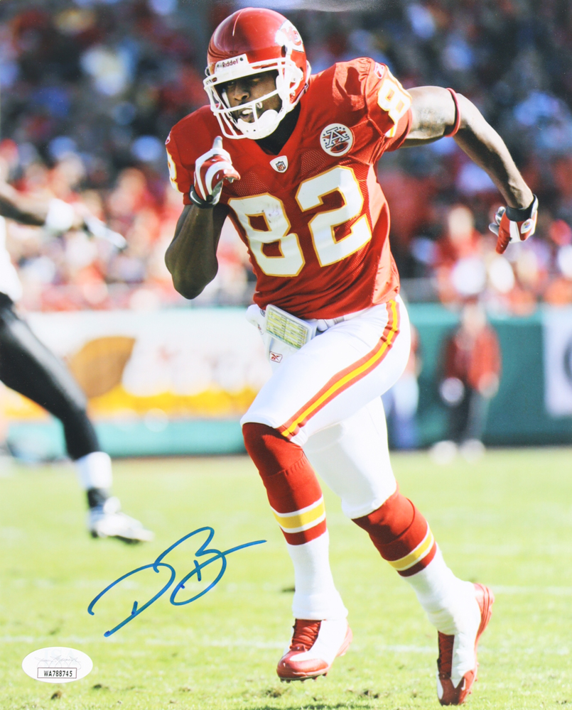 Dwayne Bowe Signed Chiefs 8x10 Photo (JSA) at PristineAuction.com Dwayne Bowe Signed Chiefs 8x10 Photo (JSA) at PristineAuction.com