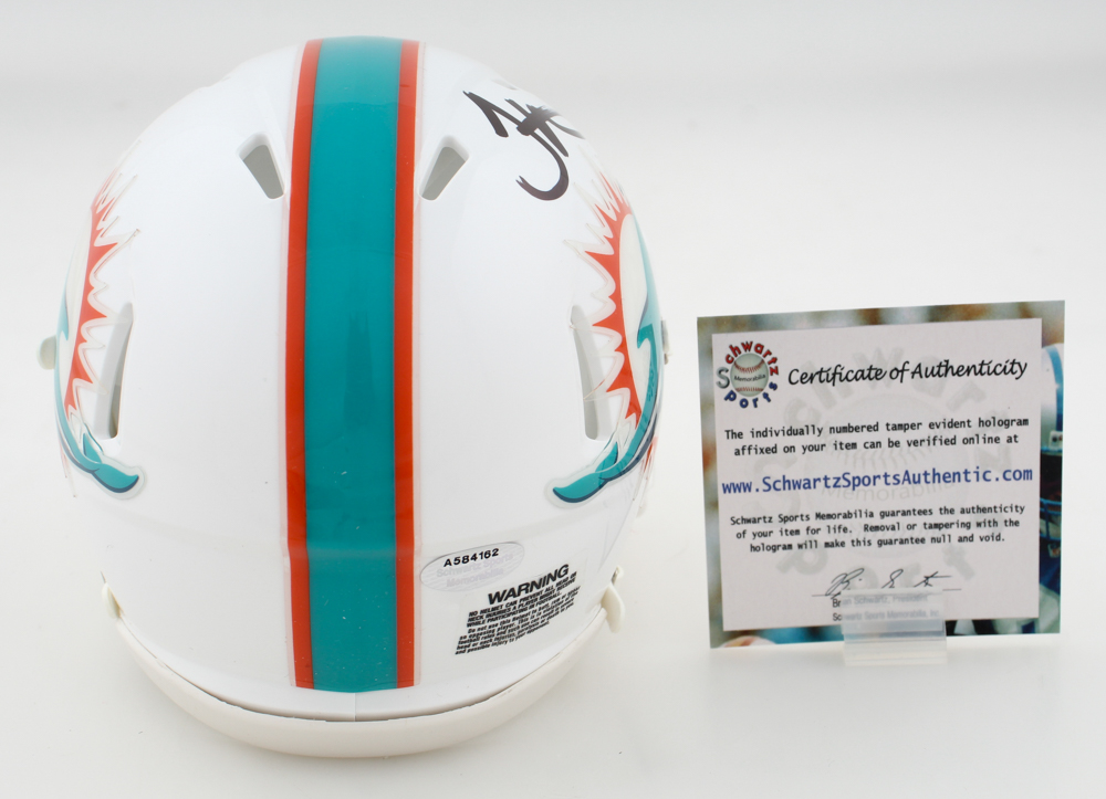 Tyreek Hill Signed Dolphins Speed Mini Helmet (Schwartz) at PristineAuction.com Tyreek Hill Signed Dolphins Speed Mini Helmet (Schwartz) at PristineAuction.com