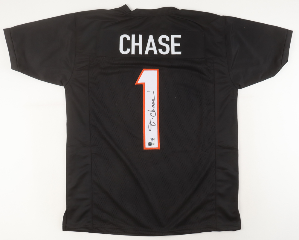 Ja'Marr Chase Signed Jersey (JSA) at PristineAuction.com Ja'Marr Chase Signed Jersey (JSA) at PristineAuction.com