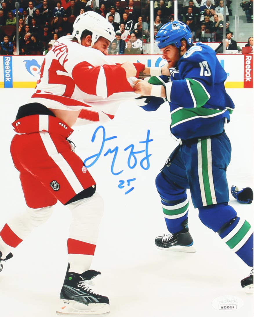 Darren McCarty Signed Red Wings 8x10 Photo (JSA) at PristineAuction.com Darren McCarty Signed Red Wings 8x10 Photo (JSA) at PristineAuction.com