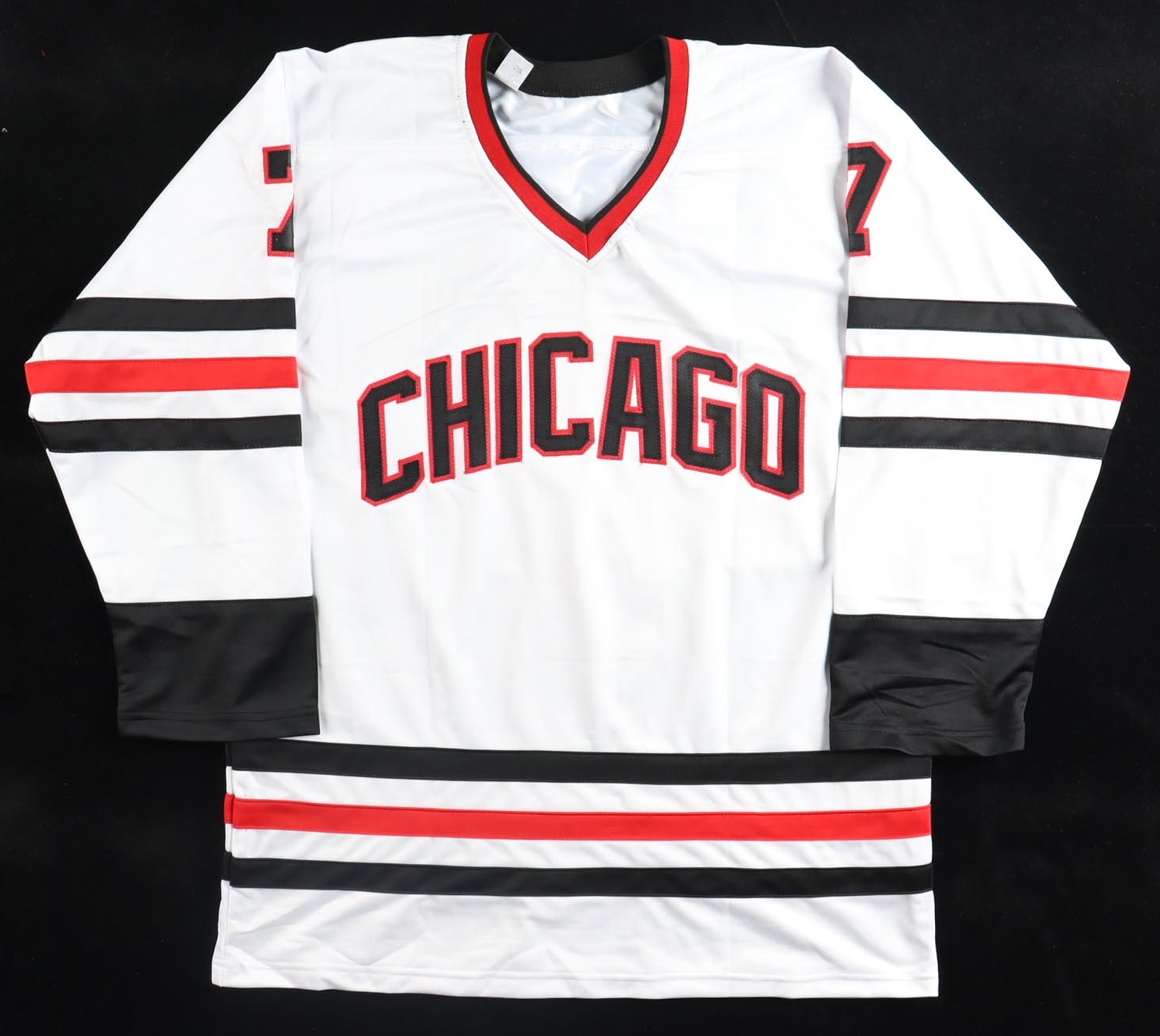 Chris Chelios Signed Jersey Inscribed "HOF 2013" (Beckett) at PristineAuction.com Chris Chelios Signed Jersey Inscribed "HOF 2013" (Beckett) at PristineAuction.com