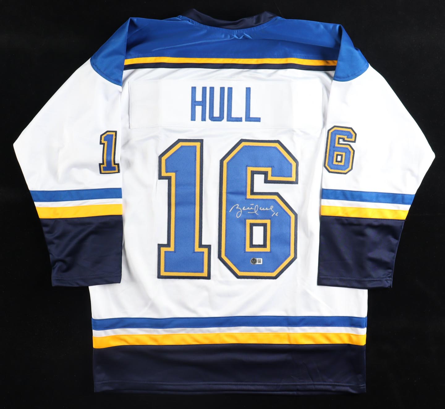 Bobby Hull Signed Jersey (Beckett) at PristineAuction.com Bobby Hull Signed Jersey (Beckett) at PristineAuction.com