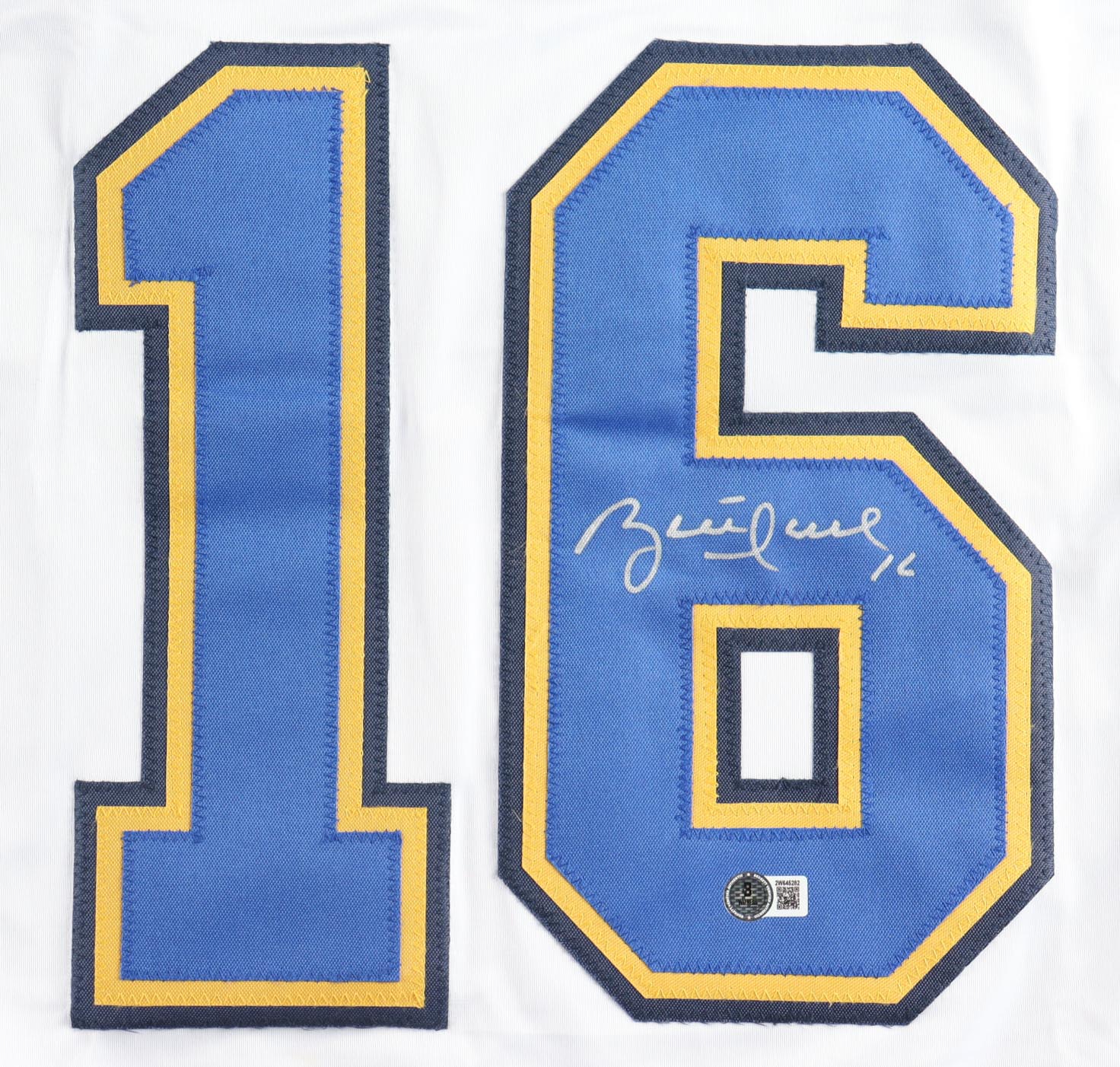 Bobby Hull Signed Jersey (Beckett) at PristineAuction.com Bobby Hull Signed Jersey (Beckett) at PristineAuction.com