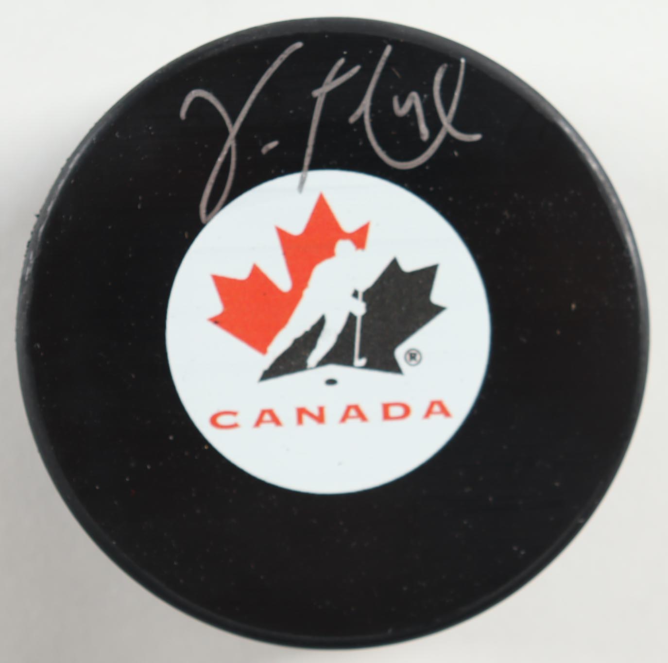 Vincent Lecavalier Signed Team Canada Logo Hockey Puck (Premium Autographs) at PristineAuction.com Vincent Lecavalier Signed Team Canada Logo Hockey Puck (Premium Autographs) at PristineAuction.com