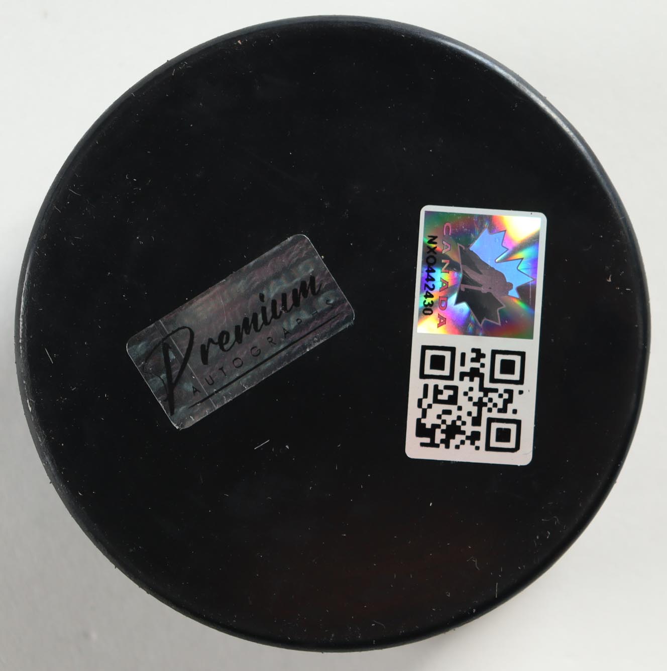 Vincent Lecavalier Signed Team Canada Logo Hockey Puck (Premium Autographs) at PristineAuction.com Vincent Lecavalier Signed Team Canada Logo Hockey Puck (Premium Autographs) at PristineAuction.com