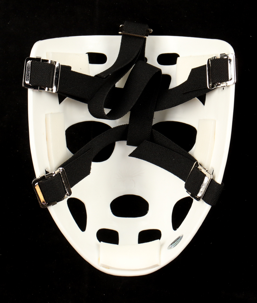 Grant Fuhr Signed Throwback Hockey Goalie Mask Inscribed "HOF '03" (Schwartz) at PristineAuction.com Grant Fuhr Signed Throwback Hockey Goalie Mask Inscribed "HOF '03" (Schwartz) at PristineAuction.com