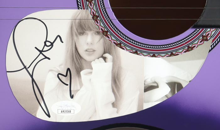 Taylor Swift Signed 38" Acoustic Guitar (JSA) at PristineAuction.com Taylor Swift Signed 38" Acoustic Guitar (JSA) at PristineAuction.com