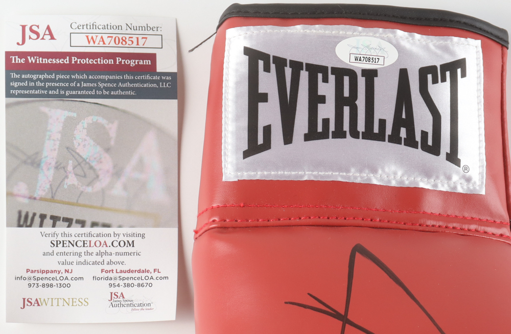 Larry Holmes Signed Everlast Boxing Glove (JSA) at PristineAuction.com Larry Holmes Signed Everlast Boxing Glove (JSA) at PristineAuction.com