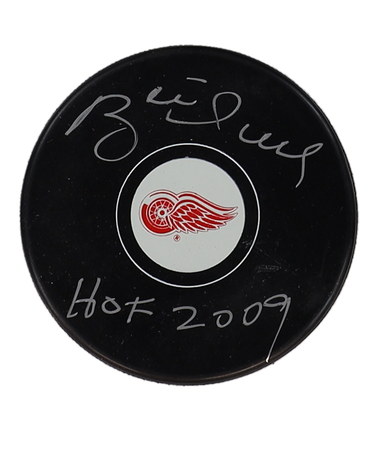 Brett Hull Signed Red Wings Logo Hockey Puck Inscribed "HOF 2009" (Schwartz) at PristineAuction.com Brett Hull Signed Red Wings Logo Hockey Puck Inscribed "HOF 2009" (Schwartz) at PristineAuction.com