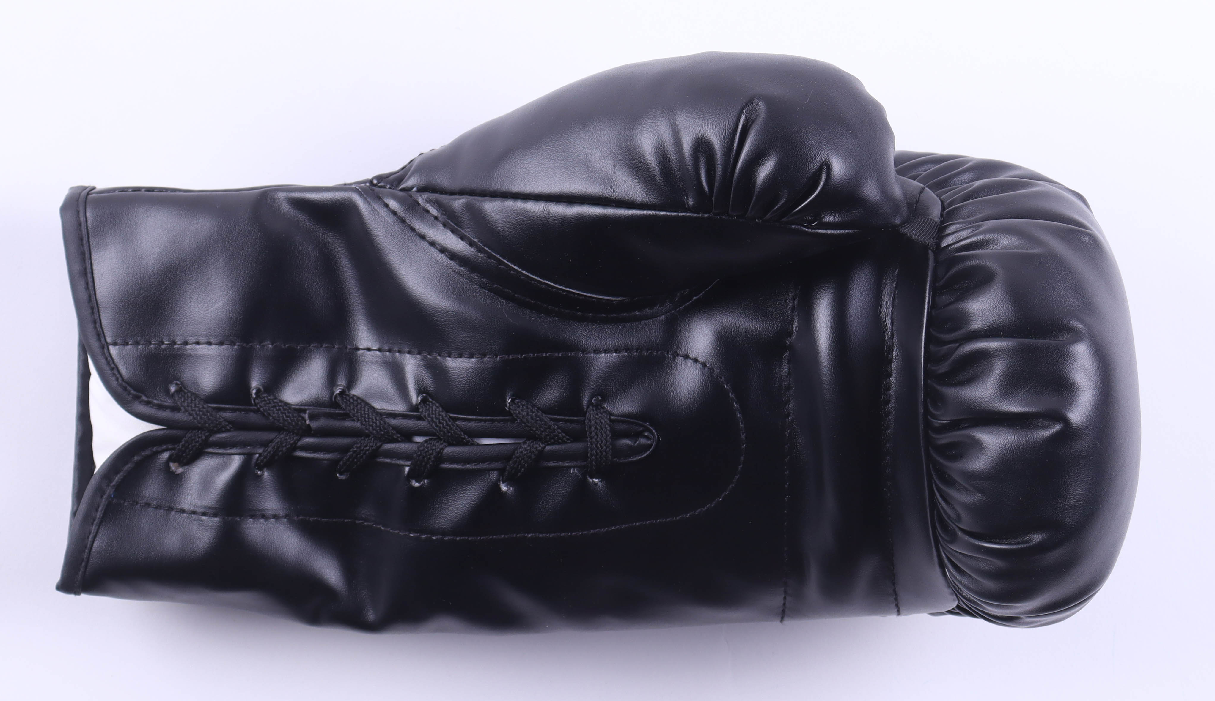 Devin Haney Signed Everlast Boxing Glove (Beckett) at PristineAuction.com Devin Haney Signed Everlast Boxing Glove (Beckett) at PristineAuction.com