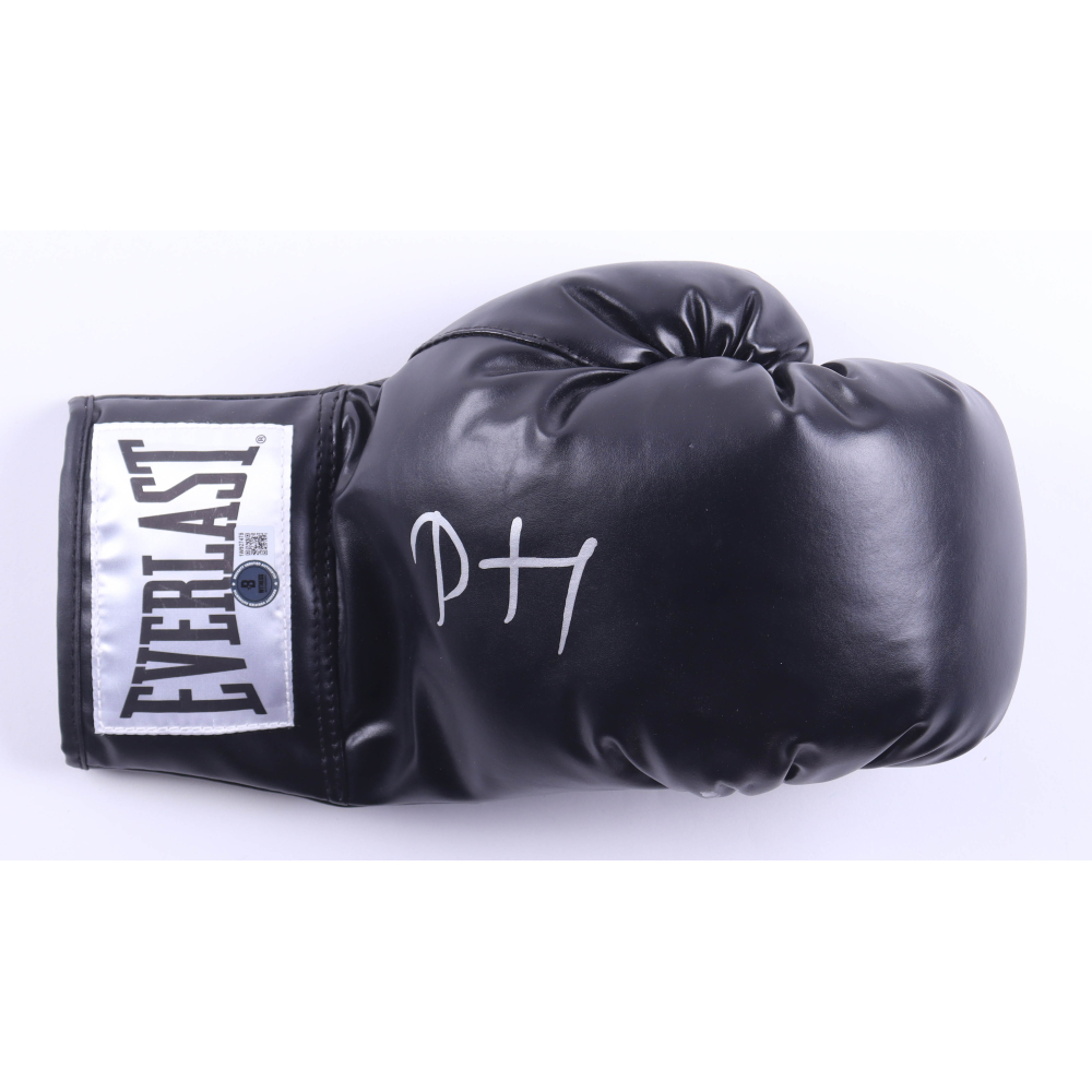 Devin Haney Signed Everlast Boxing Glove (Beckett) at PristineAuction.com