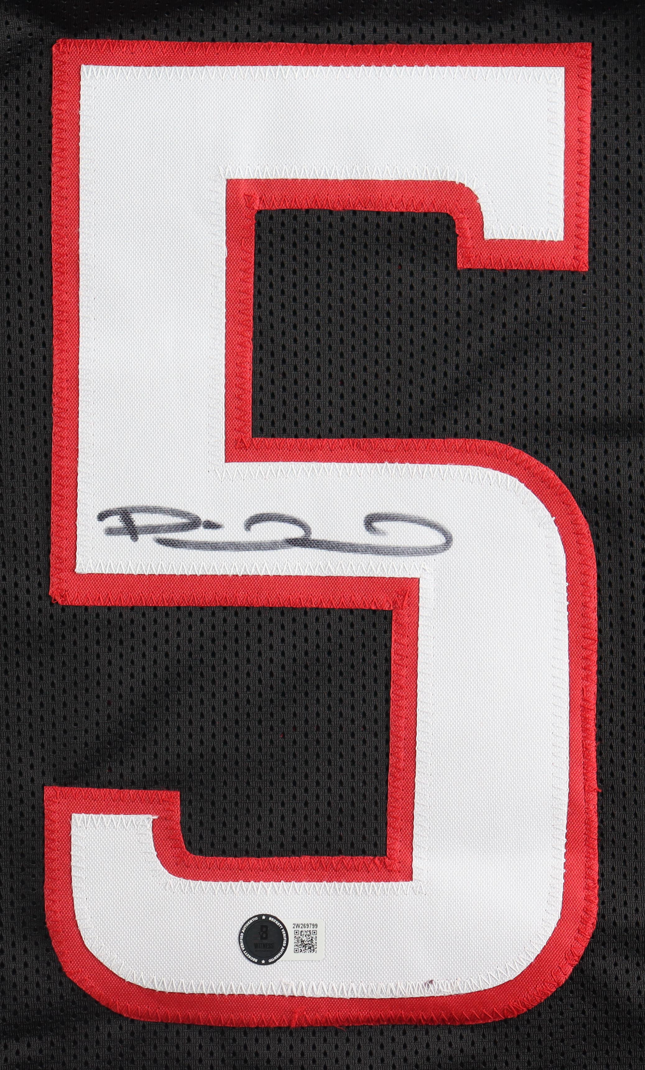 Patrick Mahomes Signed Jersey (Beckett) at PristineAuction.com Patrick Mahomes Signed Jersey (Beckett) at PristineAuction.com