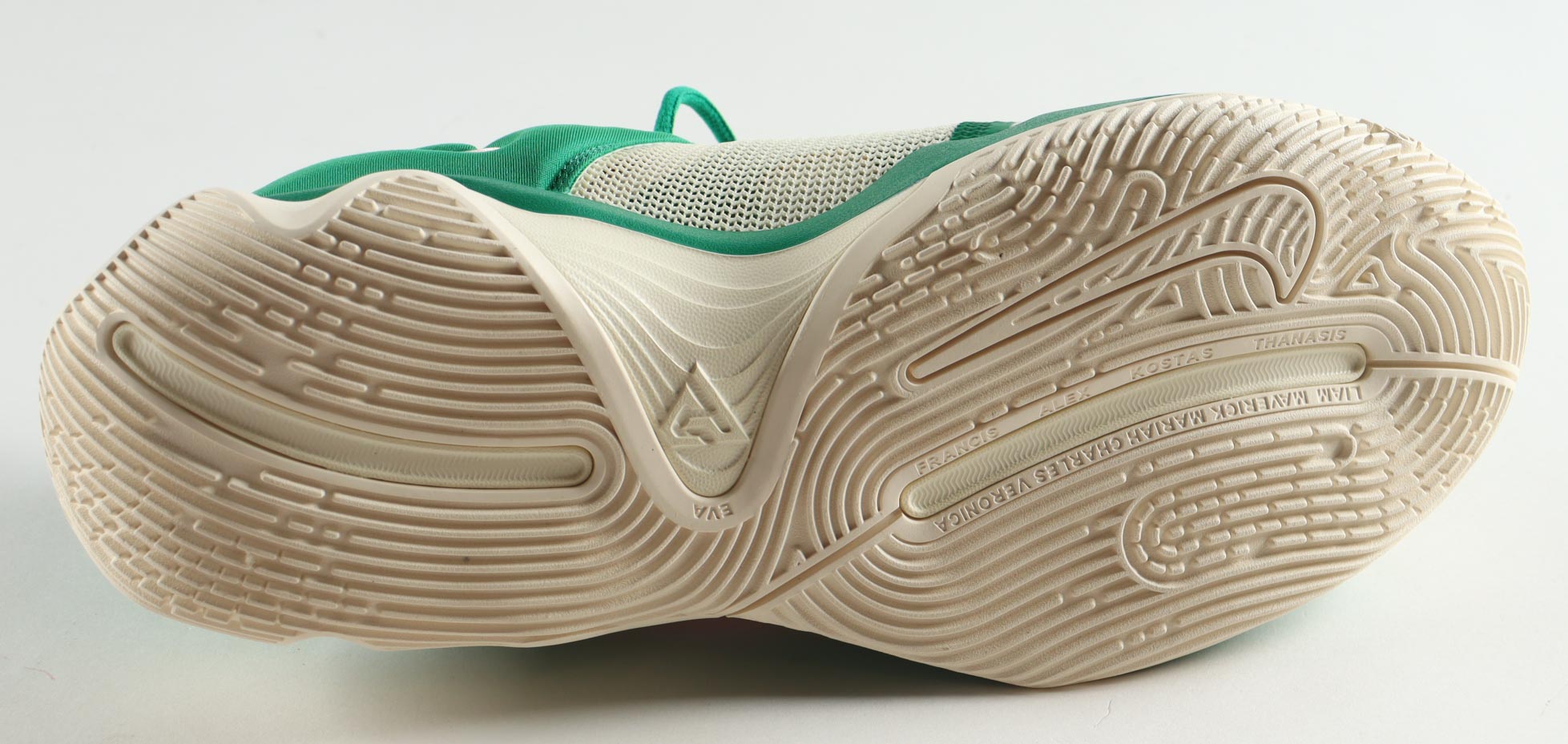 Giannis Antetokounmpo Signed Nike Basketball Shoe (PSA) at PristineAuction.com Giannis Antetokounmpo Signed Nike Basketball Shoe (PSA) at PristineAuction.com