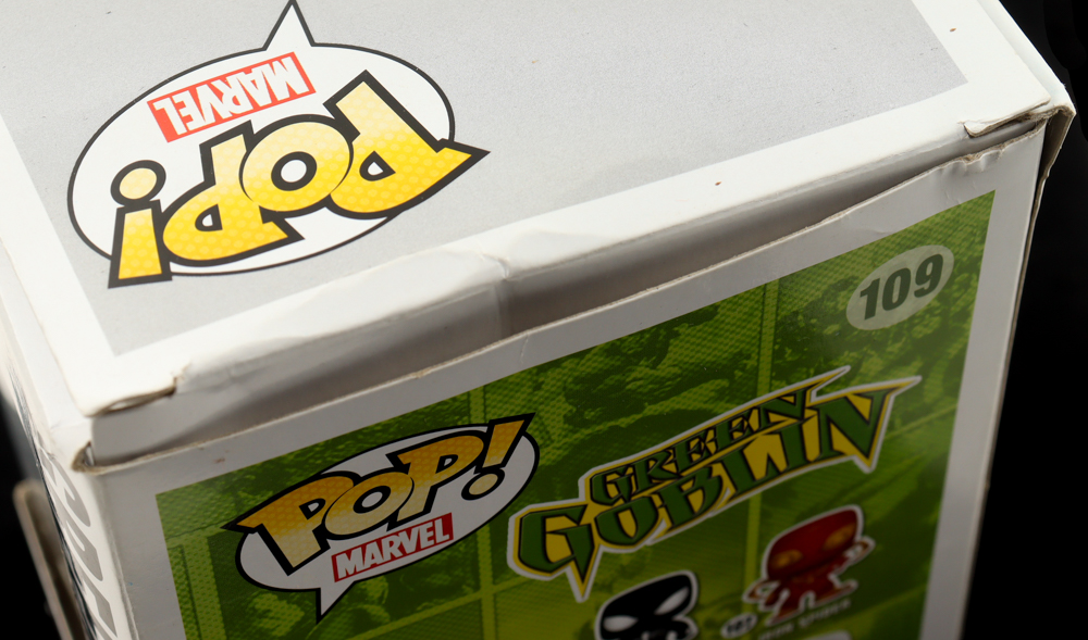 Willem Dafoe Signed "Marvel" #109 Green Goblin Bobble-Head Funko Pop! Vinyl Figure (AutographCOA) at PristineAuction.com Willem Dafoe Signed "Marvel" #109 Green Goblin Bobble-Head Funko Pop! Vinyl Figure (AutographCOA) at PristineAuction.com