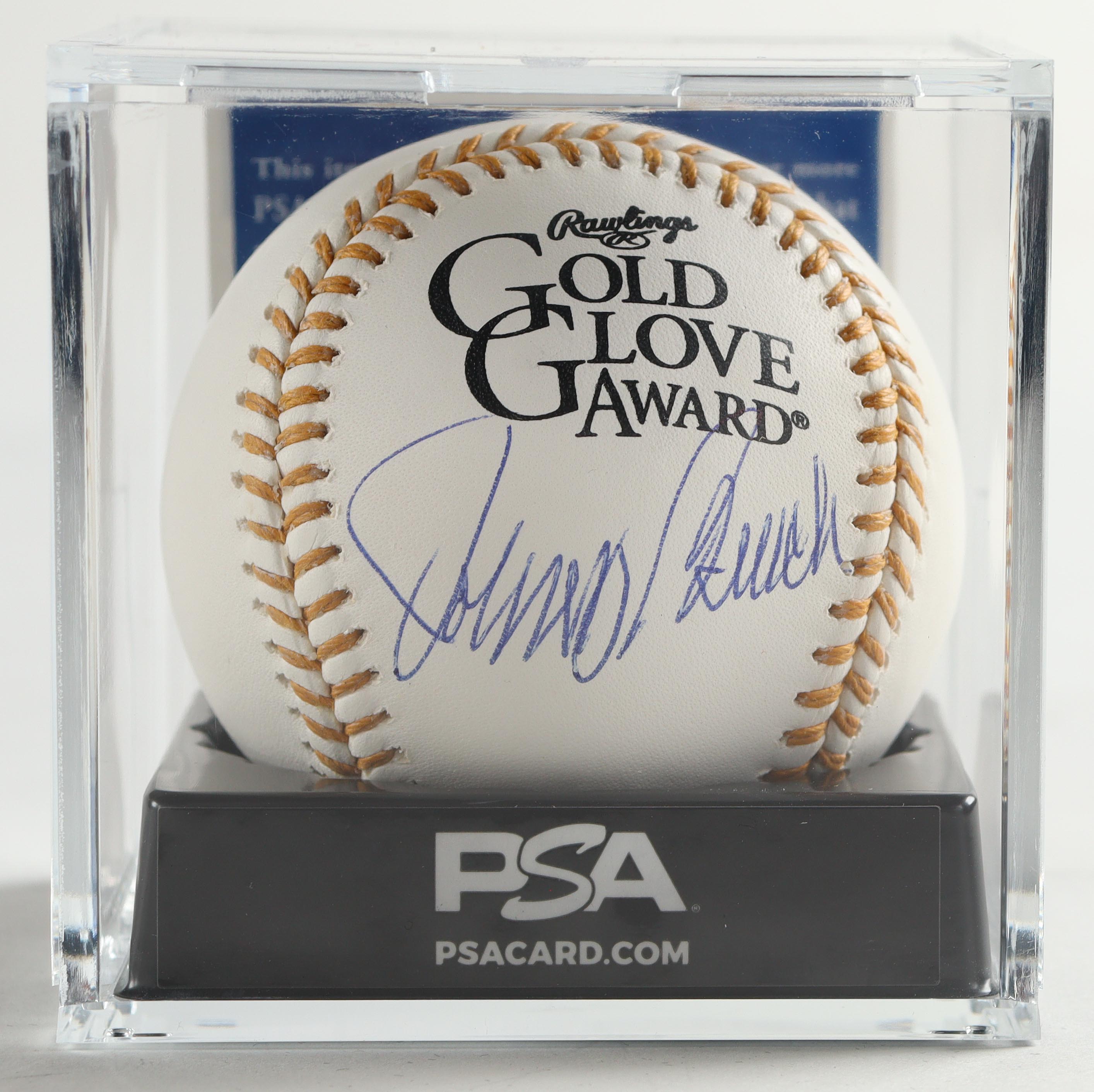 Johnny Bench Signed Gold Glove Award Baseball With Display Case (PSA 9.5 | PSA Auto Grade 9 | Fanatics) at PristineAuction.com Johnny Bench Signed Gold Glove Award Baseball With Display Case (PSA 9.5 | PSA Auto Grade 9 | Fanatics) at PristineAuction.com