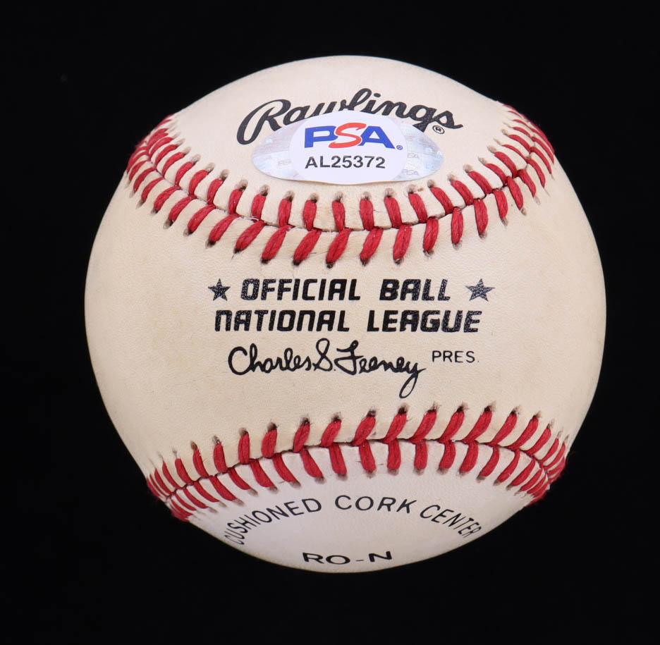 Hank Aaron Signed ONL Baseball (PSA) at PristineAuction.com Hank Aaron Signed ONL Baseball (PSA) at PristineAuction.com