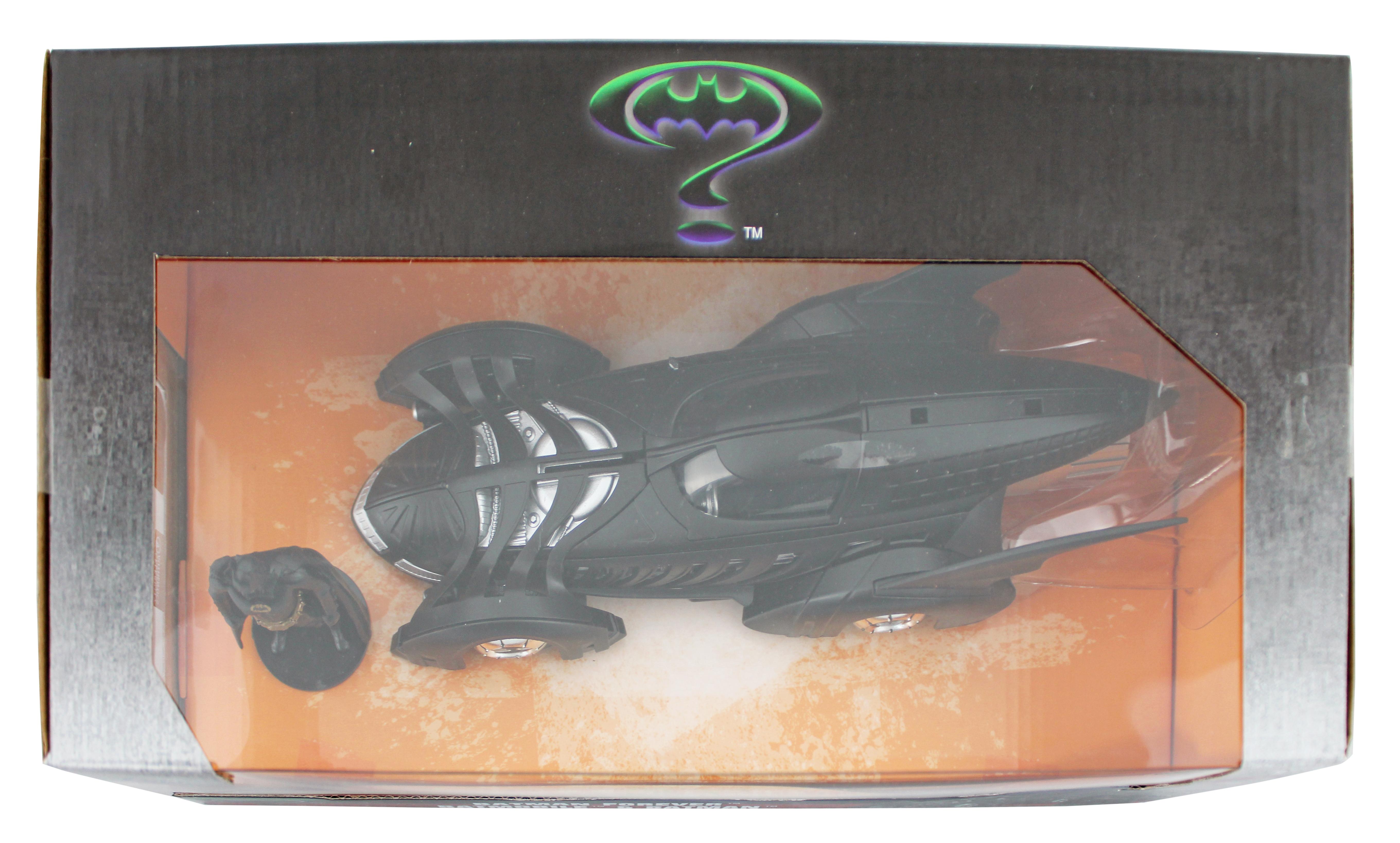 Val Kilmer Signed "Batman Forever" 1:18 Die-Cast Batmobile & Batman Figure (Beckett & Celebrity Authentics) at PristineAuction.com Val Kilmer Signed "Batman Forever" 1:18 Die-Cast Batmobile & Batman Figure (Beckett & Celebrity Authentics) at PristineAuction.com
