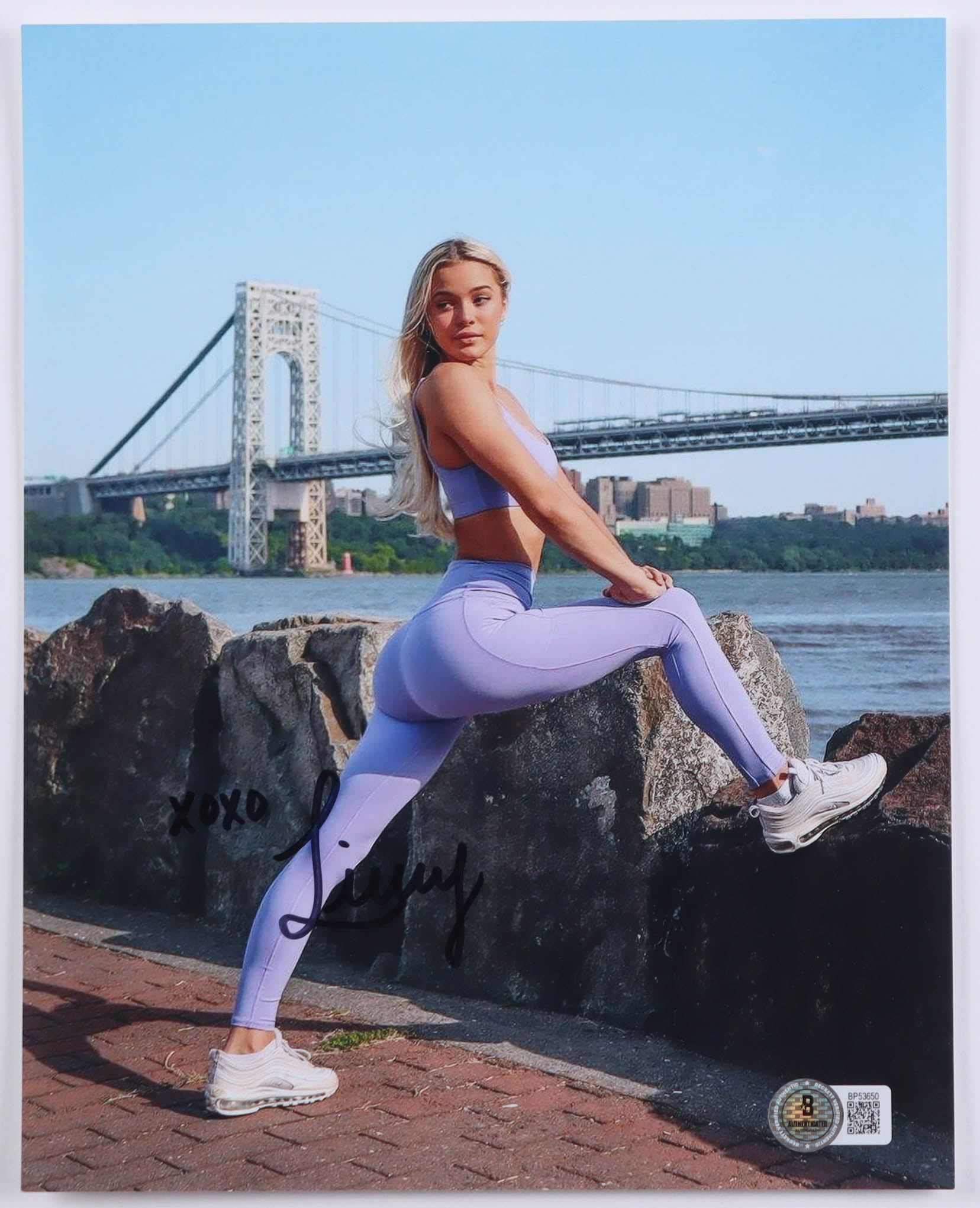 Livvy Dunne Signed 8x10 Photo Inscribed "XOXO" (Beckett) at PristineAuction.com Livvy Dunne Signed 8x10 Photo Inscribed "XOXO" (Beckett) at PristineAuction.com