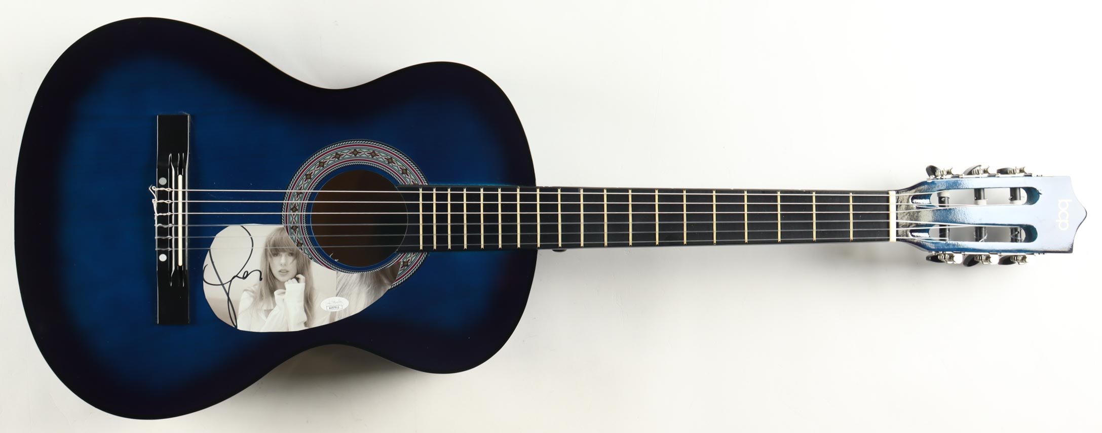 Taylor Swift Signed 38" Acoustic Guitar (JSA) at PristineAuction.com Taylor Swift Signed 38" Acoustic Guitar (JSA) at PristineAuction.com