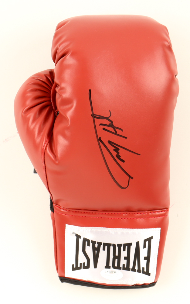 Larry Holmes Signed Everlast Boxing Glove (JSA) at PristineAuction.com Larry Holmes Signed Everlast Boxing Glove (JSA) at PristineAuction.com