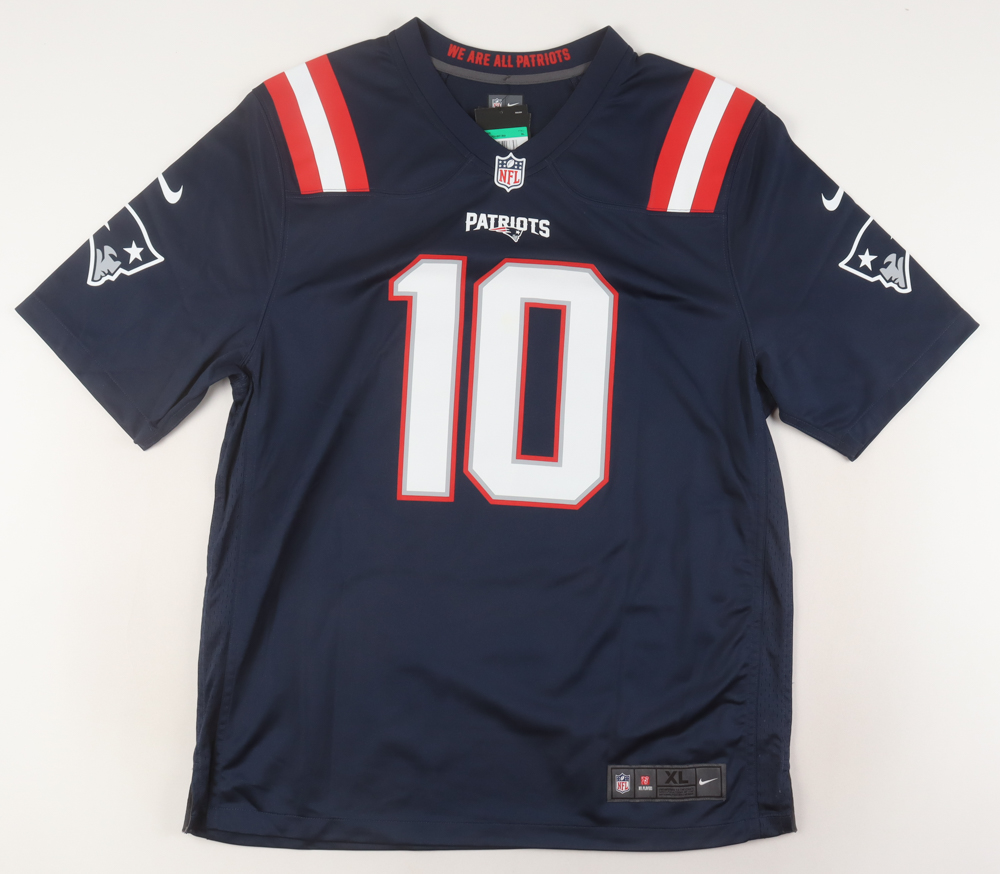 Mac Jones Signed Patriots Nike Authentic Jersey (Beckett) at PristineAuction.com Mac Jones Signed Patriots Nike Authentic Jersey (Beckett) at PristineAuction.com