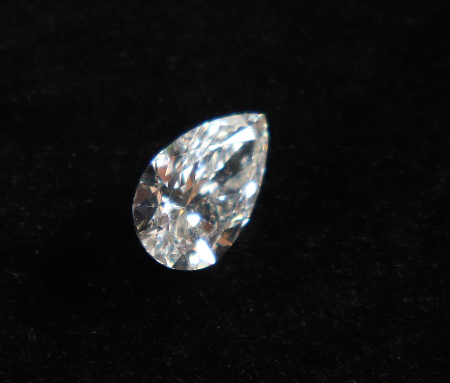 1.00 CTW Laboratory Grown Diamond E, VS 2 | Estimated Value $1,900 (UGL & IGI) at PristineAuction.com 1.00 CTW Laboratory Grown Diamond E, VS 2 | Estimated Value $1,900 (UGL & IGI) at PristineAuction.com