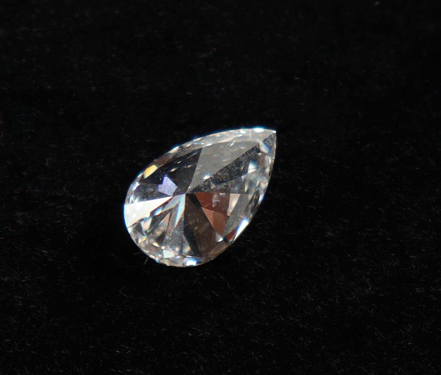 1.00 CTW Laboratory Grown Diamond E, VS 2 | Estimated Value $1,900 (UGL & IGI) at PristineAuction.com 1.00 CTW Laboratory Grown Diamond E, VS 2 | Estimated Value $1,900 (UGL & IGI) at PristineAuction.com