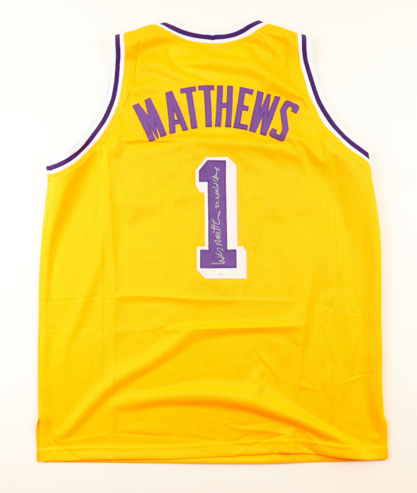 Wes Matthews Signed Jersey Inscribed "2x World Champ" (JSA) at PristineAuction.com Wes Matthews Signed Jersey Inscribed "2x World Champ" (JSA) at PristineAuction.com
